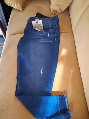 Democracy Dark Blue Ankle Crop Jeans